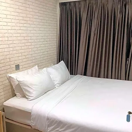 Charurat Suite Hotel